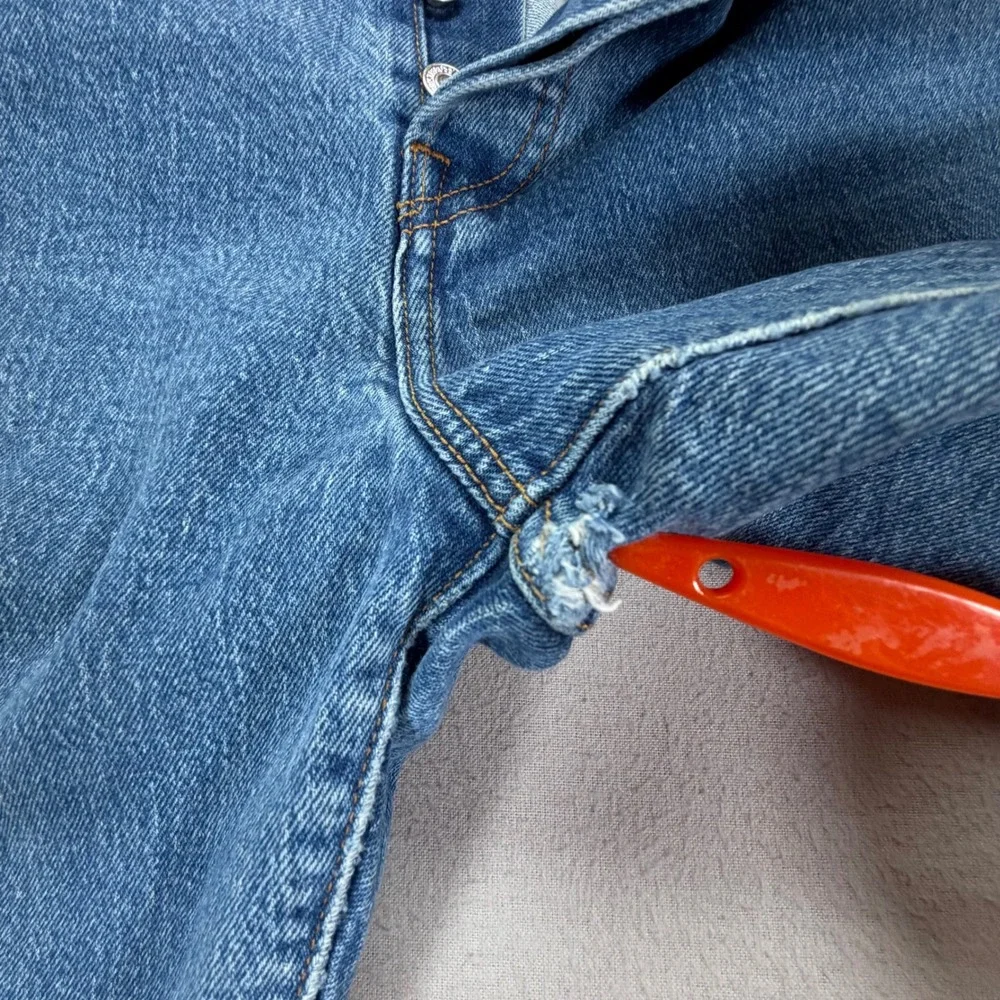 Levis Premium Wedgie Straight Distressed‎ Jeans Blue Medium Wash 29